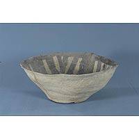 新石器时代波折纹彩陶碗